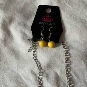 Super long yellow necklace and earrings set!!💛